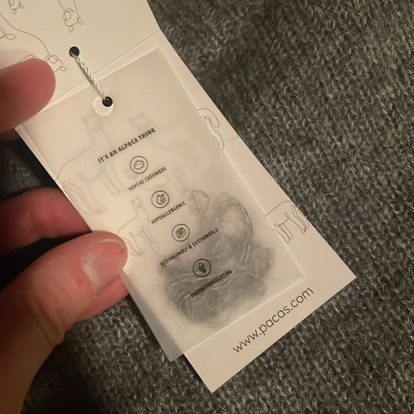 Cozy Sweater NWT - Picture 5 of 6